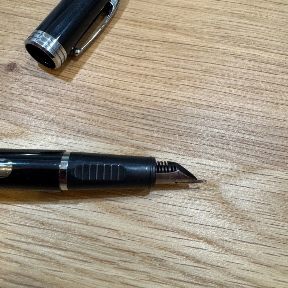 Sheaffer Fountain Pen Black with Chrome Trim Fine Nib Ink Window Fine Point